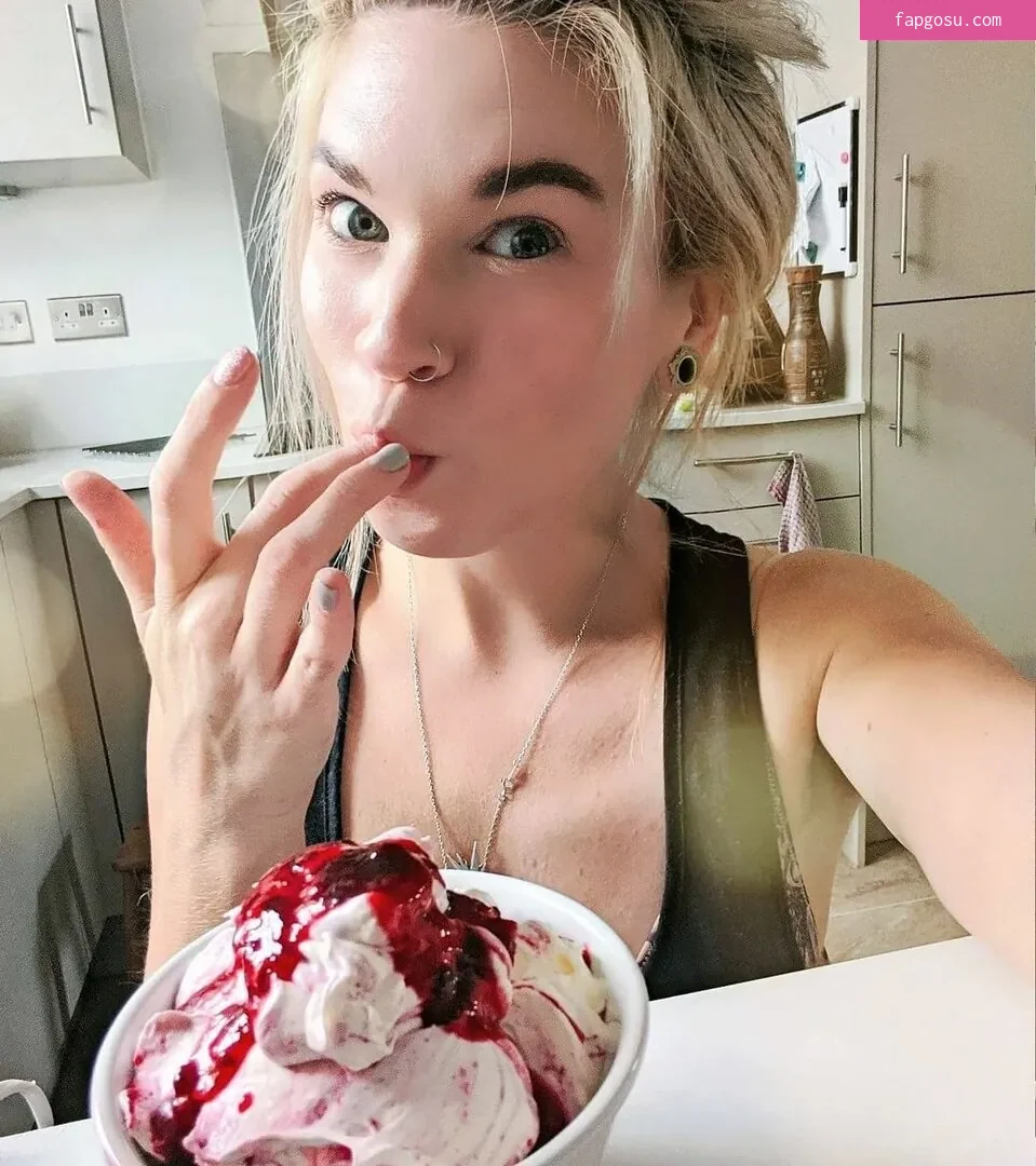 Hollie Bennett