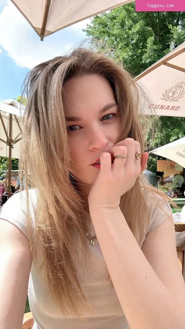 Hollie Bennett