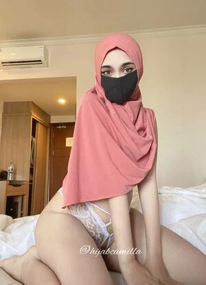Hijab Camilla content