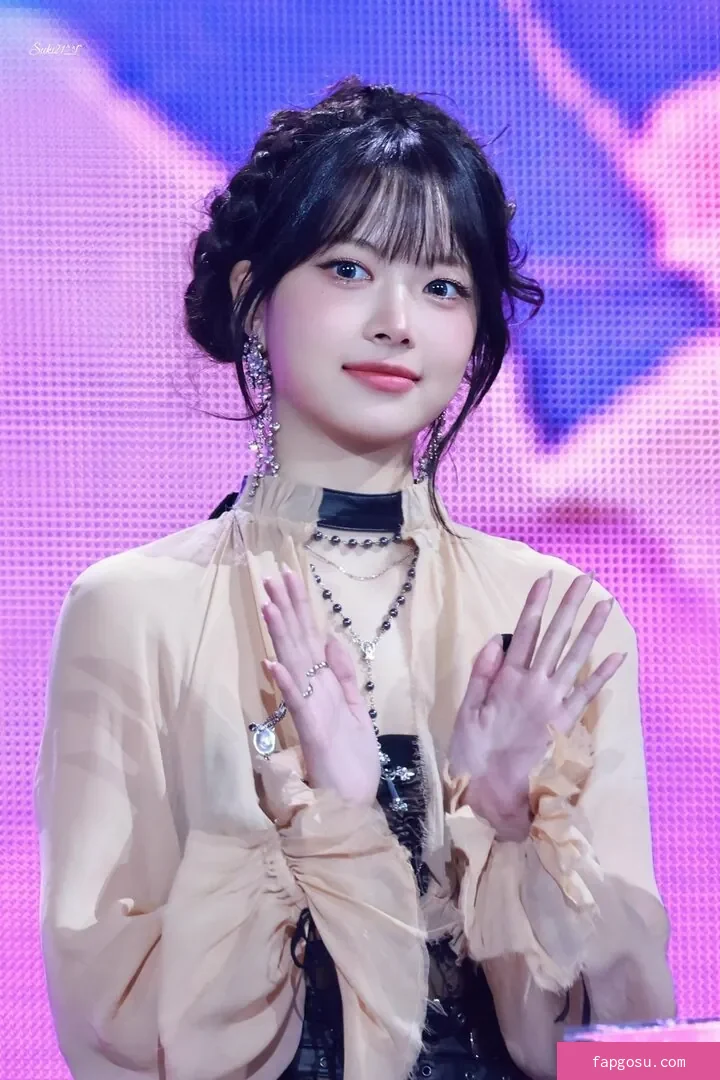 Hong Eunchae 홍은채
