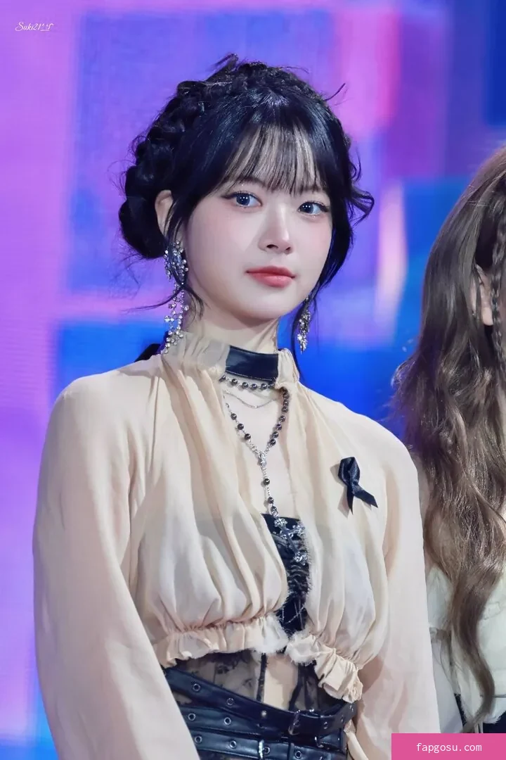Hong Eunchae 홍은채