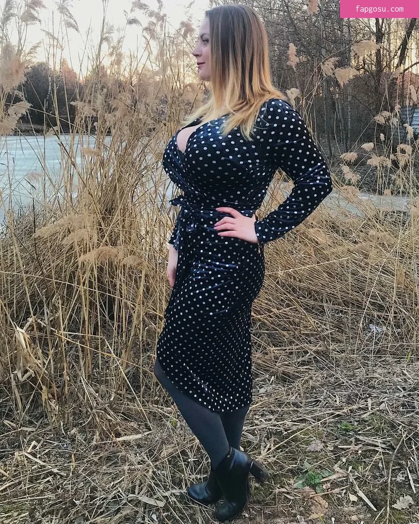 Holly Garner
