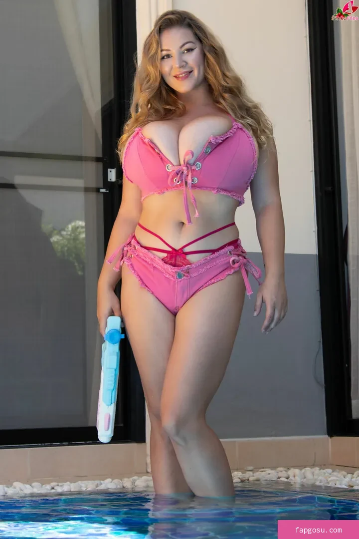 Holly Garner