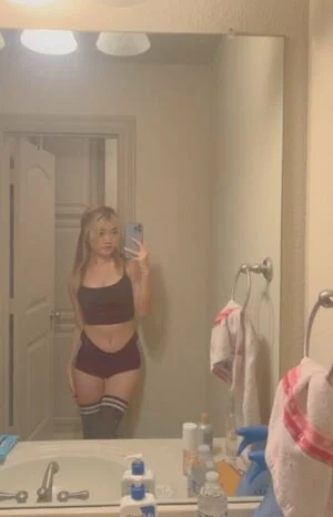 Hannah Hunni content