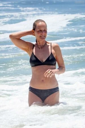 Helen Hunt content
