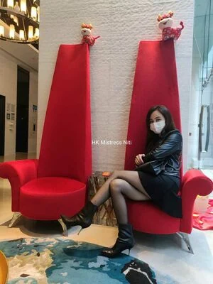 HK Mistress Niti content