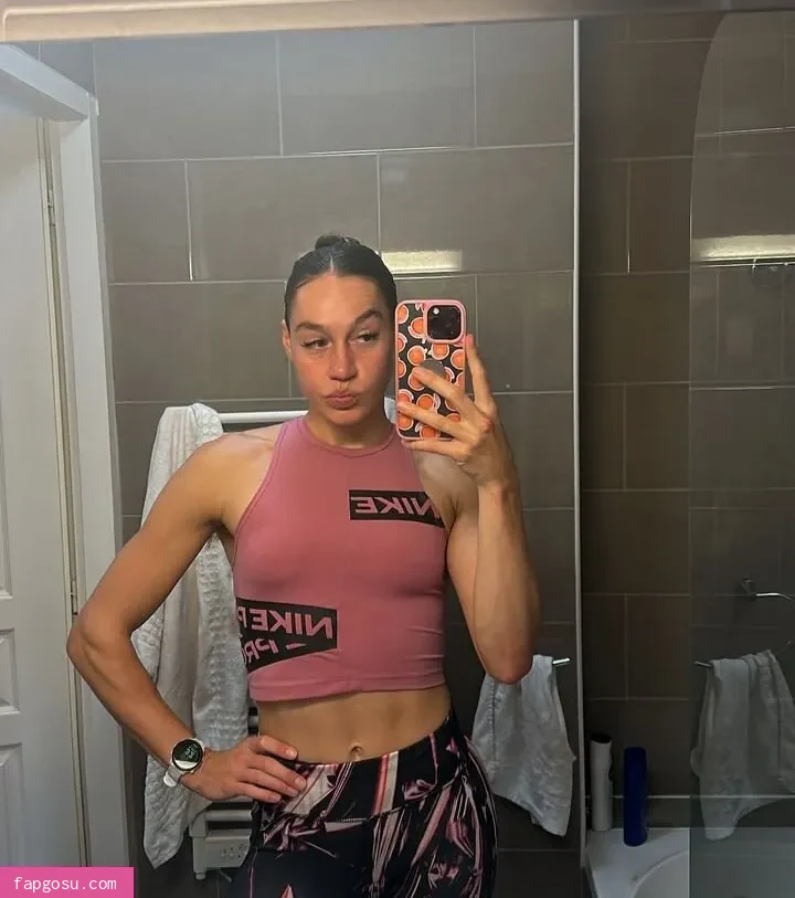 Holly Mills