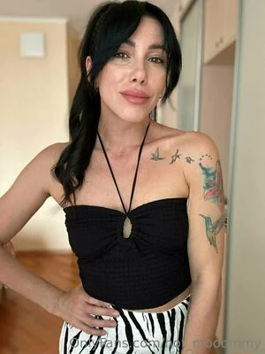 hot_mooommy content