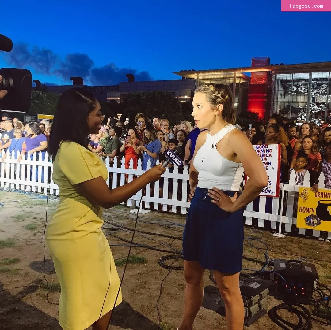 Hot News Weather Babes