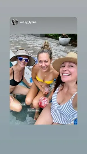 Hot News Weather Babes content