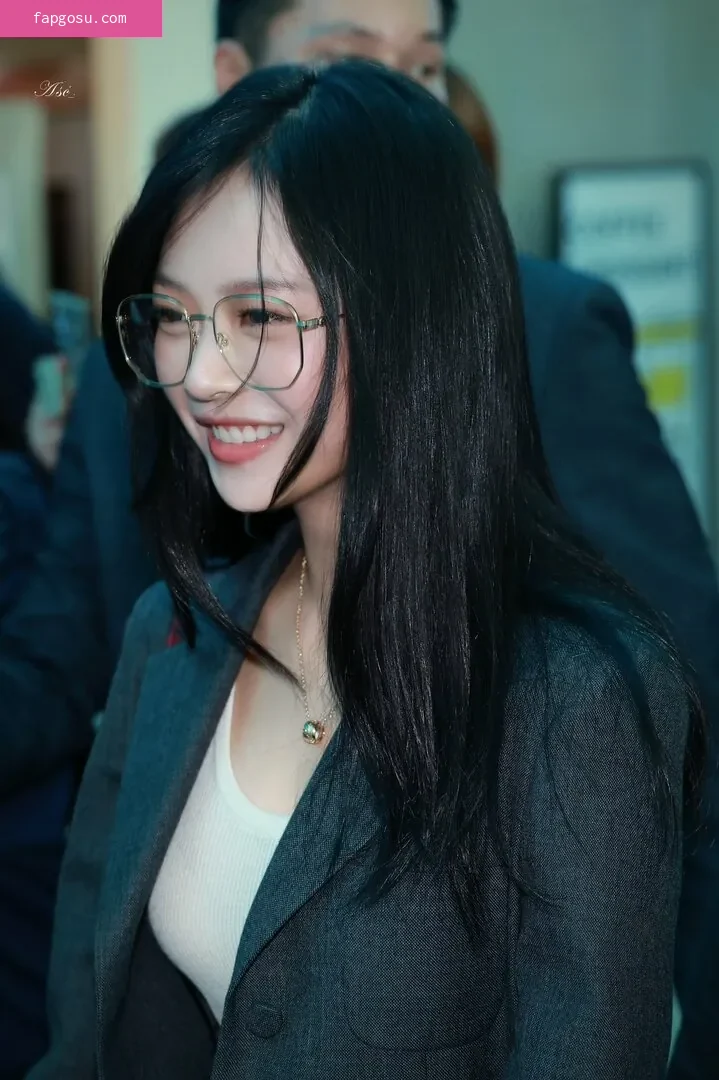 Hanni Pham