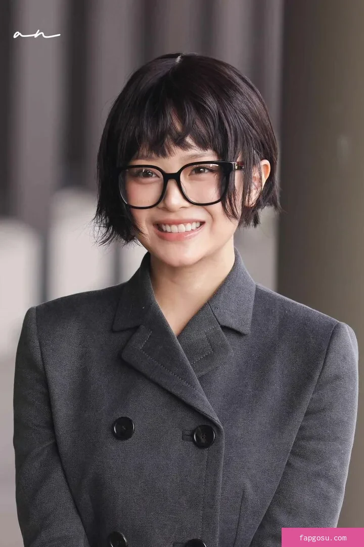 Hanni Pham