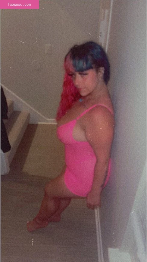 Harlee Queeni