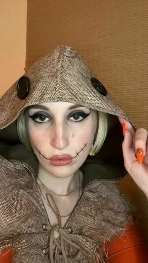 Harley Quinn Smith content