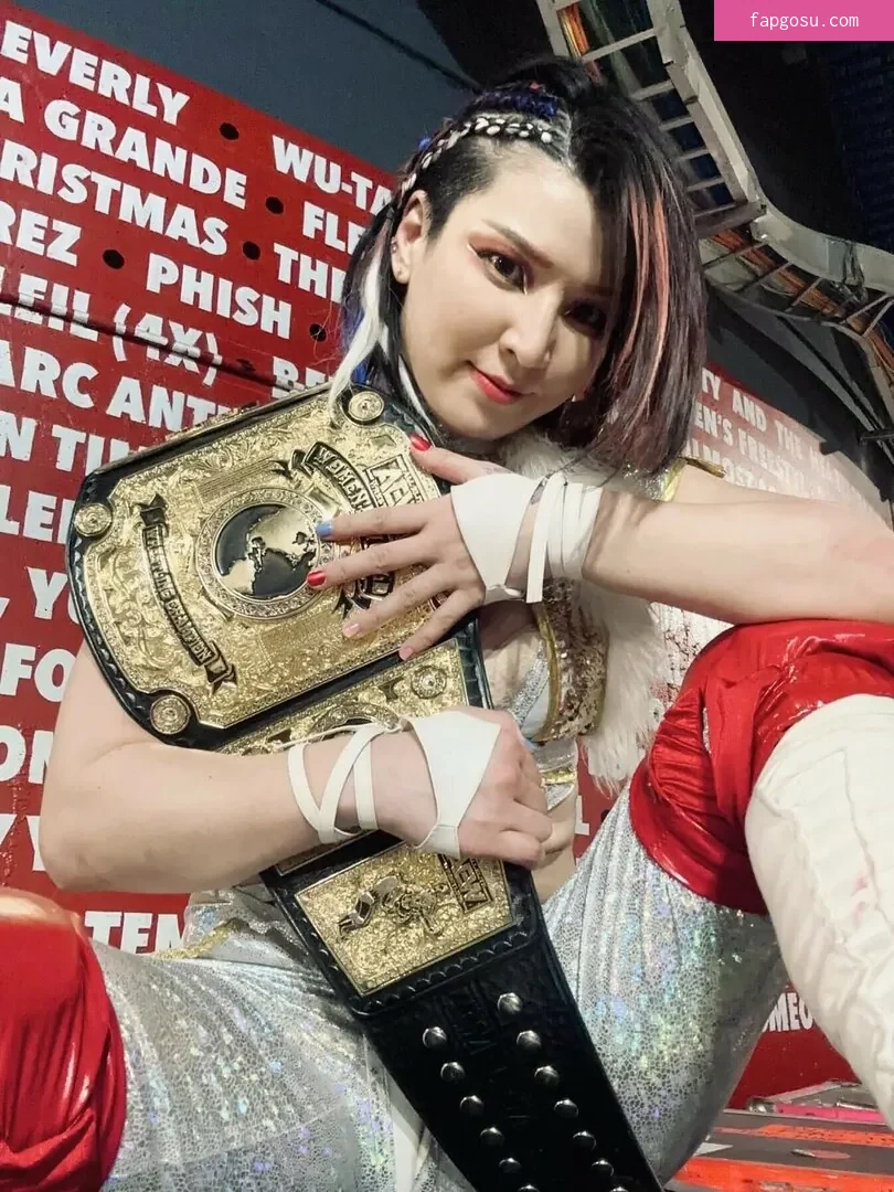 Hikaru Shida