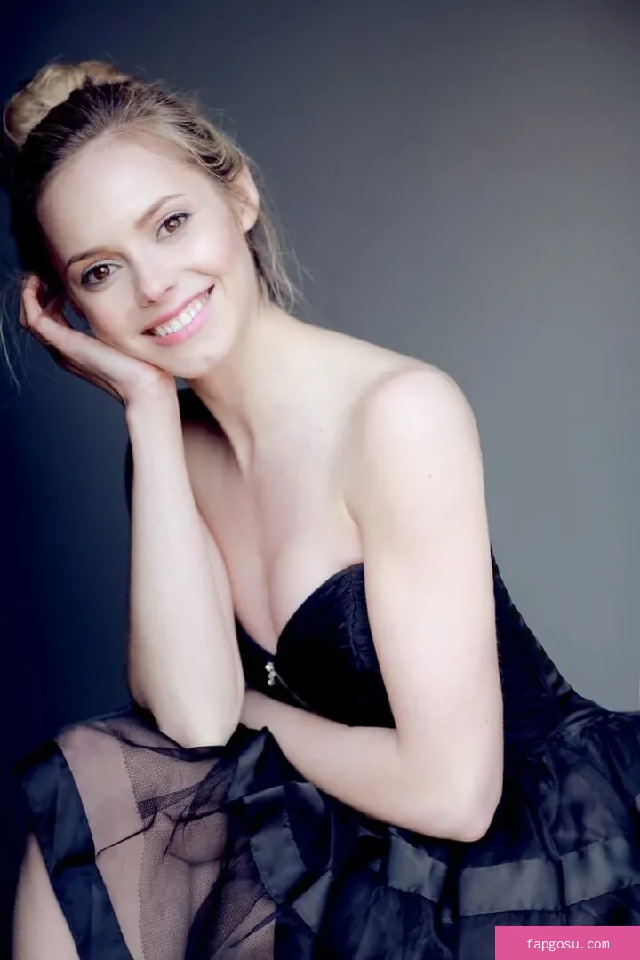 Hannah Tointon