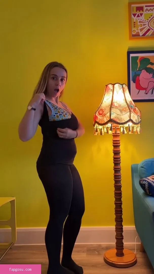 Hannah Witton