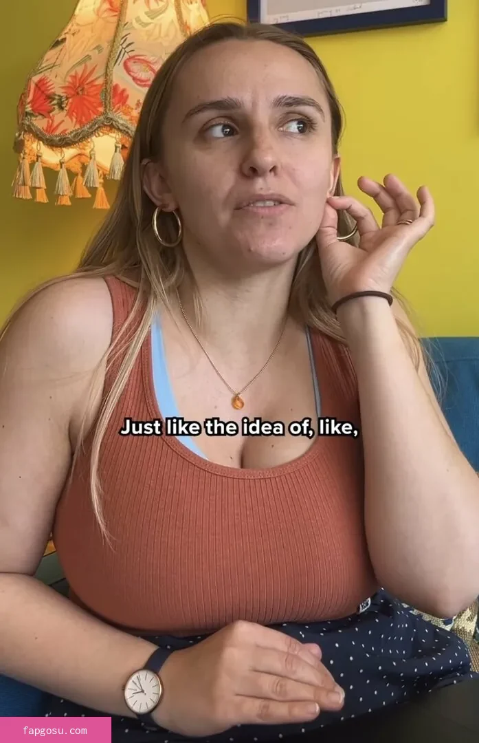 Hannah Witton