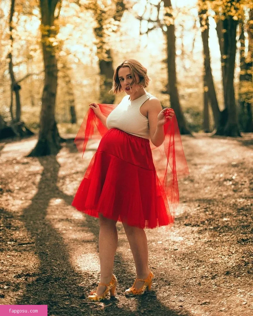 Hannah Witton