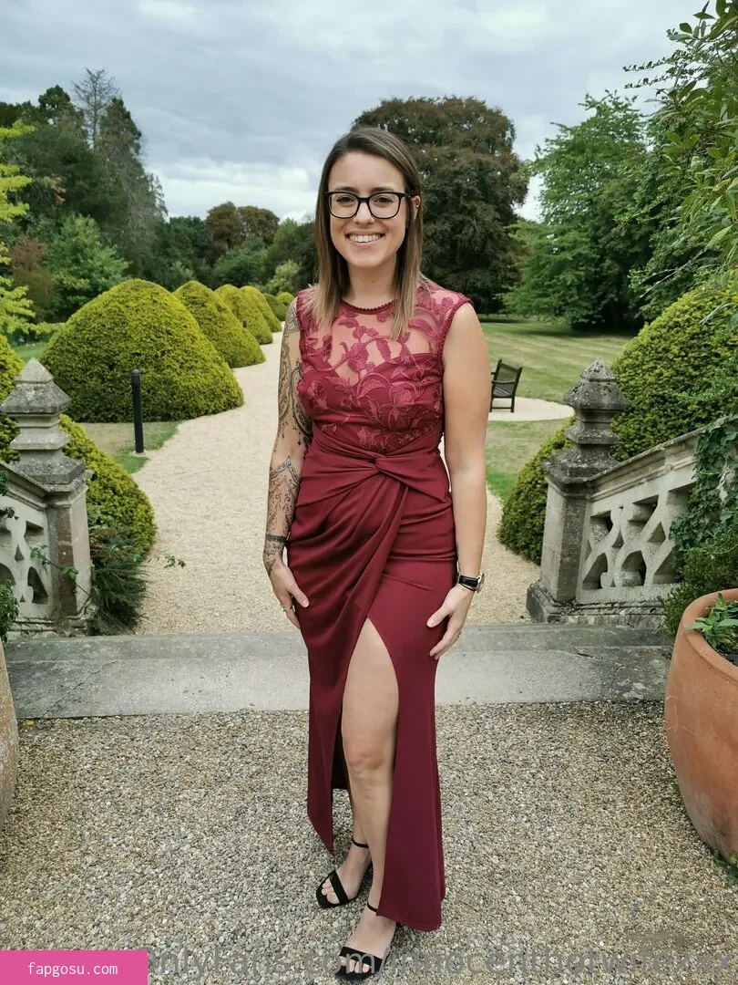 Innocenthotwifexxx - Photo #155