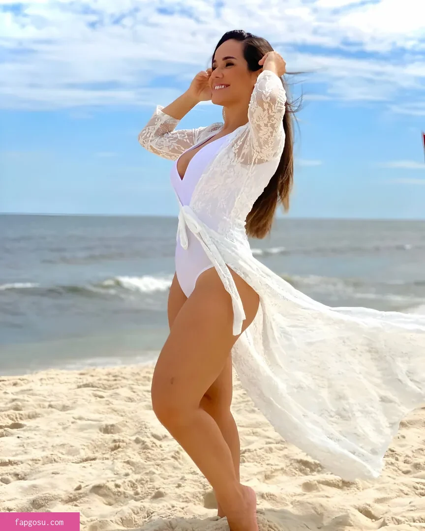 Isabele Benito