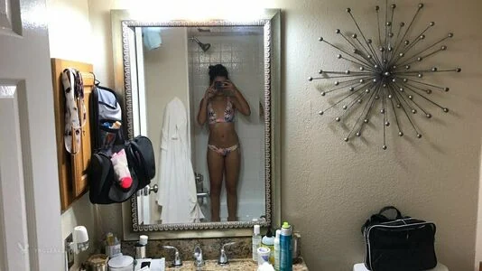 Italia Bradley content