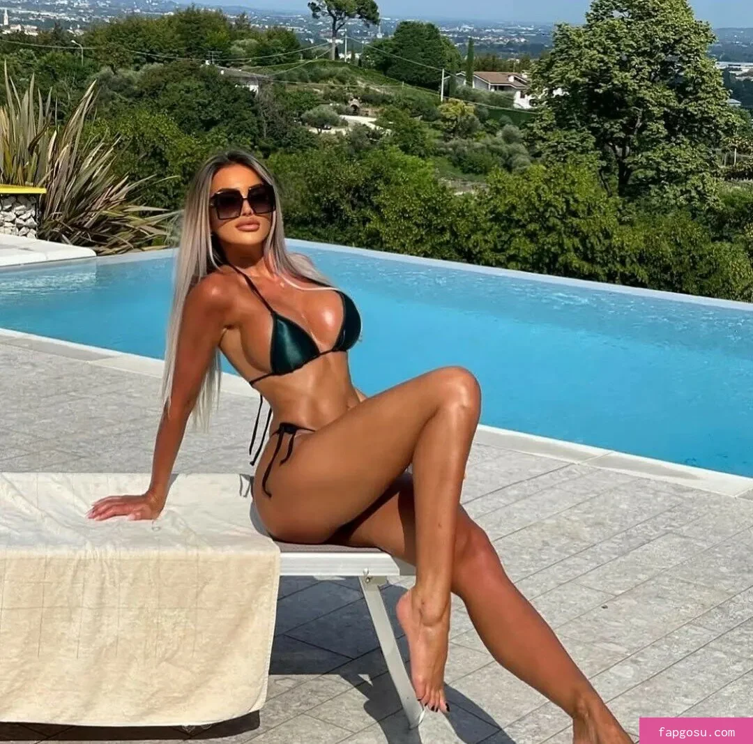 Iulia_c16