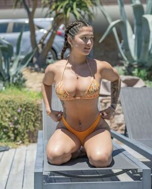 Izzy Flannery _izzyflannery_ content