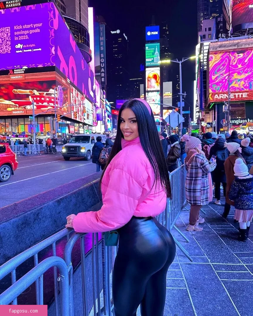 Ivana Knoll