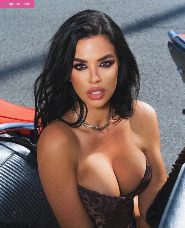Ivana Knoll