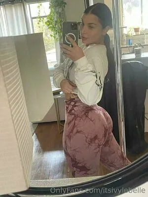 Ivy Lebelle