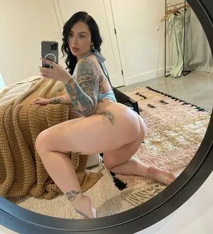 Ivy Lebelle
