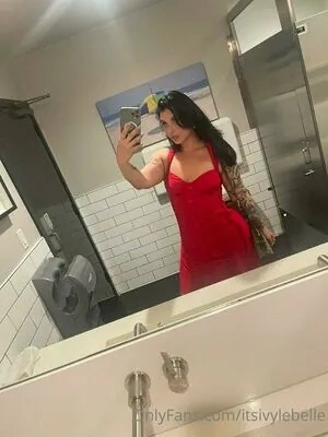 Ivy Lebelle