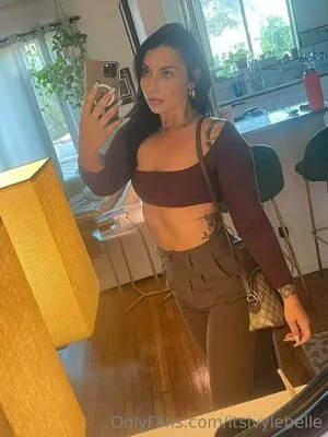 Ivy Lebelle