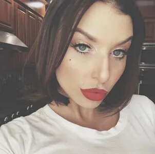 Ivy Lebelle