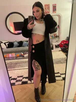 Ivy Lebelle