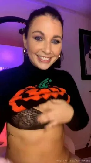 Ivy Lebelle