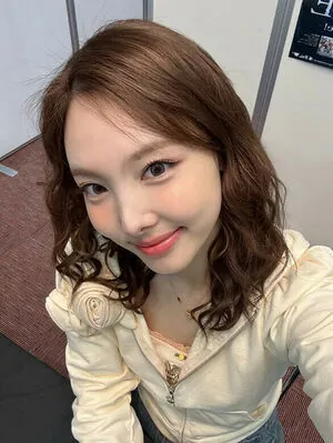 I’m Nayeon content