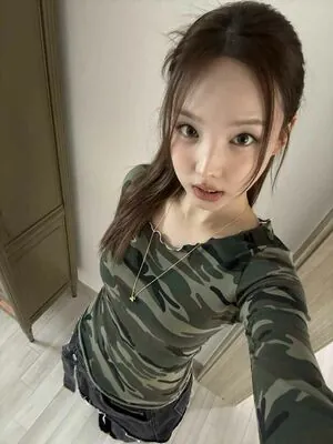 I’m Nayeon content