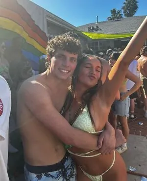 Isa.mariduena content