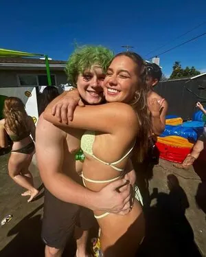 Isa.mariduena content