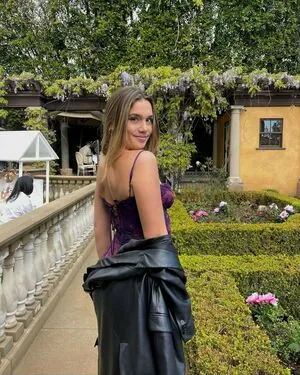 Isa.mariduena content