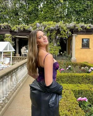 Isa.mariduena content
