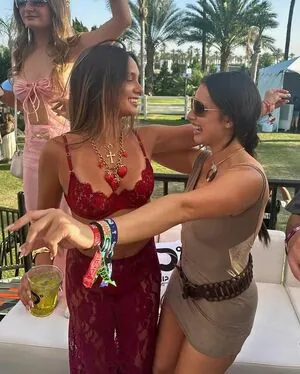 Isa.mariduena content