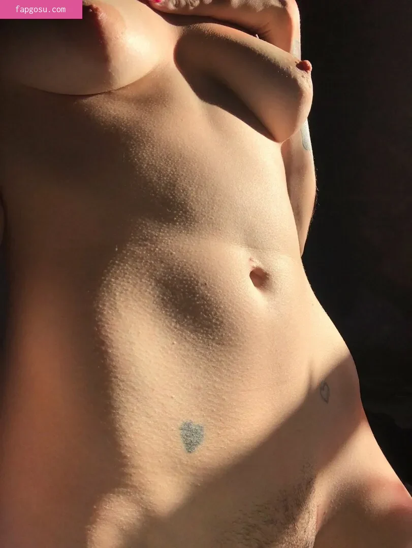 Isabel Moon