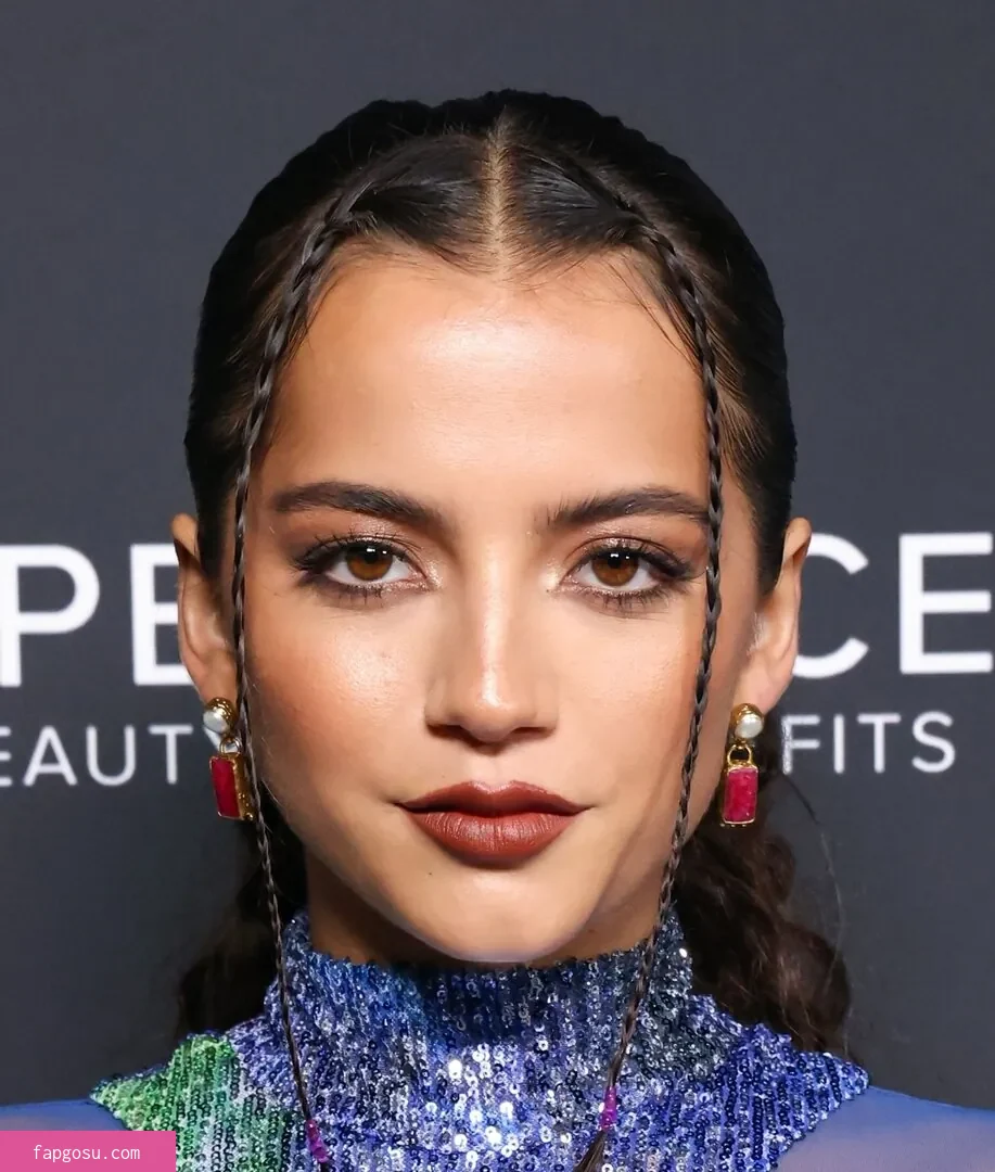 Isabela Merced