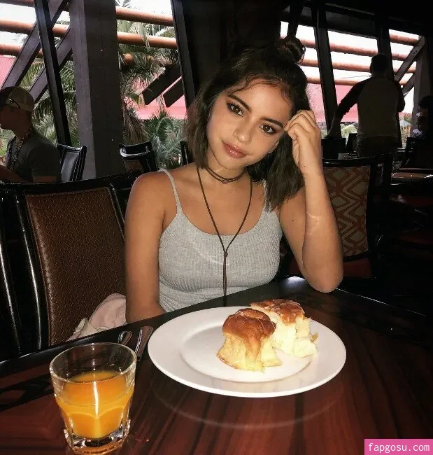 Isabela Merced