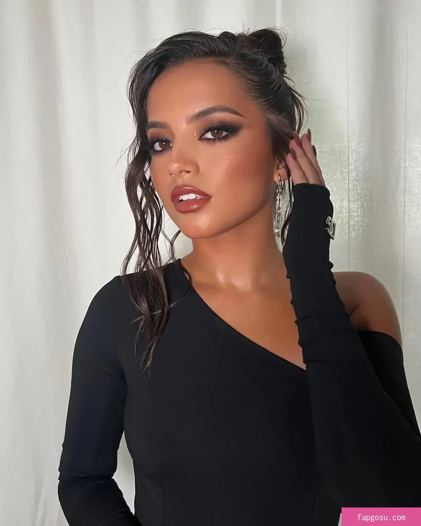 Isabela Merced