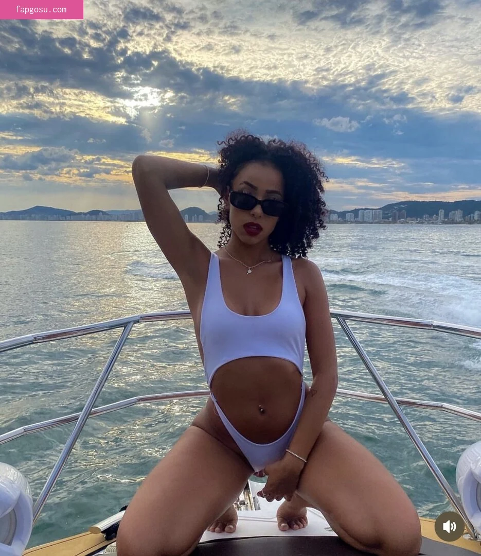Isis Pequine