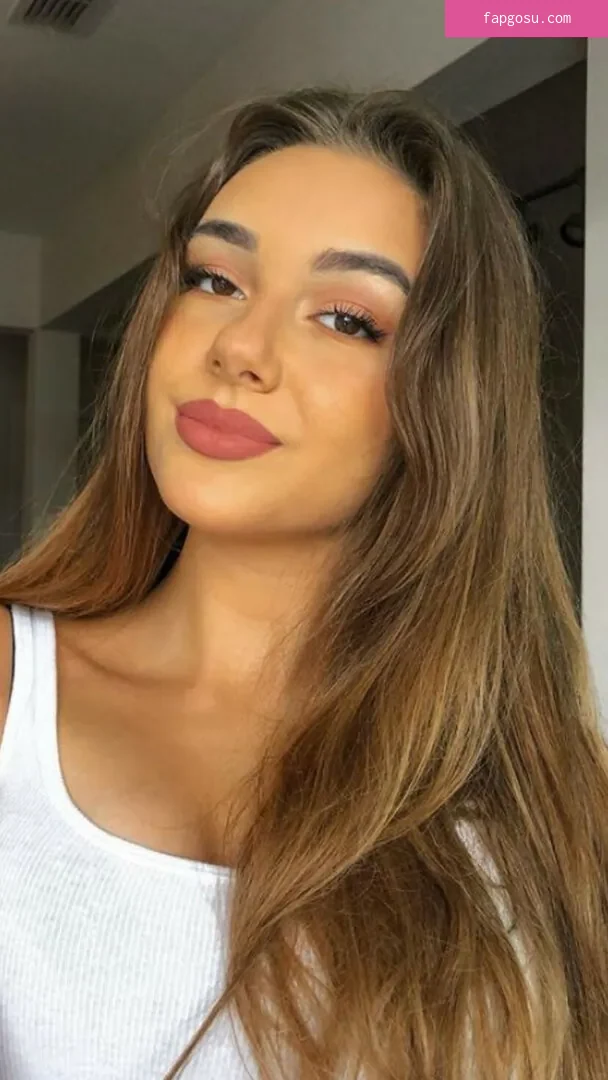 Isabella Stoisavljevic Zerpa